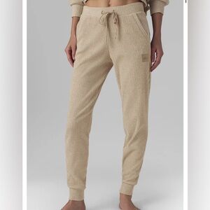 Alo Yoga Muse Sweatpants